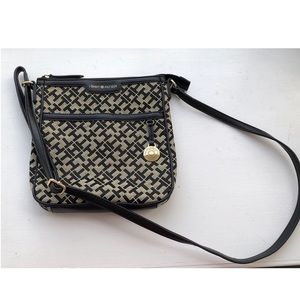 Tommy Hilfiger Crossbody